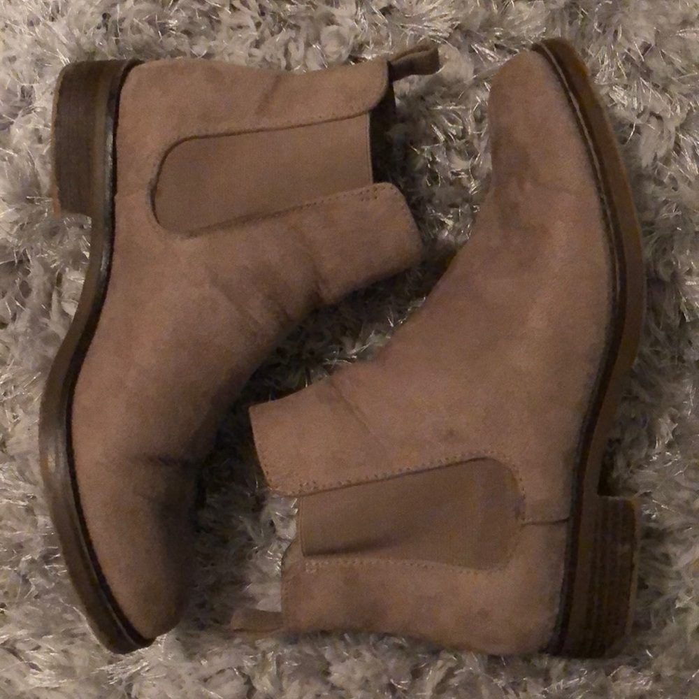 Kenneth Cole booties
